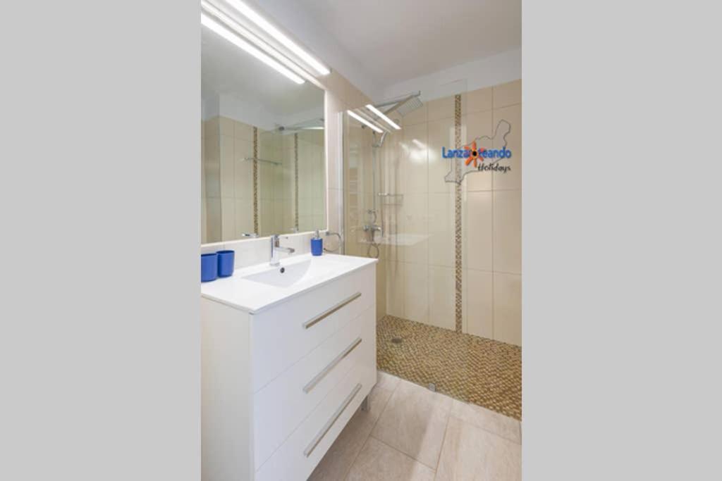 Vivienda Vacacional Ocean Pearl Costa Teguise Eksteriør billede